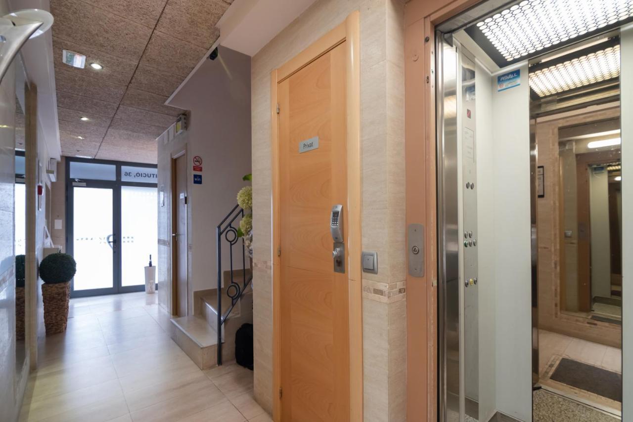 Hostal House Barcelona Exterior foto